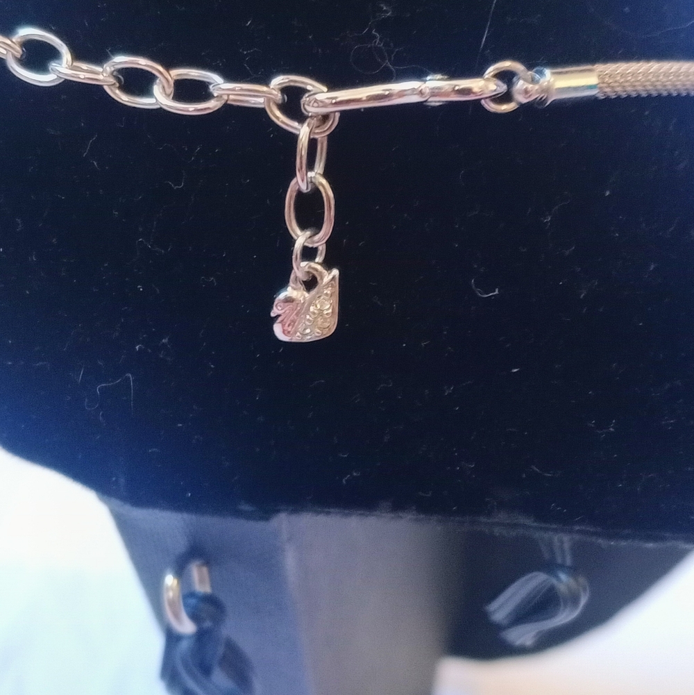 Swarovski Silver Mesh Necklace w/ Pave Crystal Cushion Pendant  Swan Logo  16–18 - Picture 4 of 8